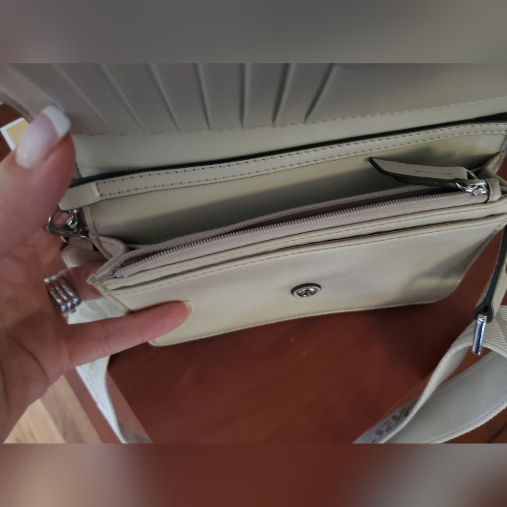 MICHAEL Michael Kors Cream Crossbody Bag - Picture 7 of 9